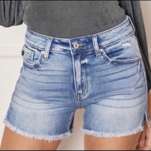 NWT KanCan Kan Can Hazel High Rise Frayed Medium Wash Denim Jean Shorts - Picture 5 of 15